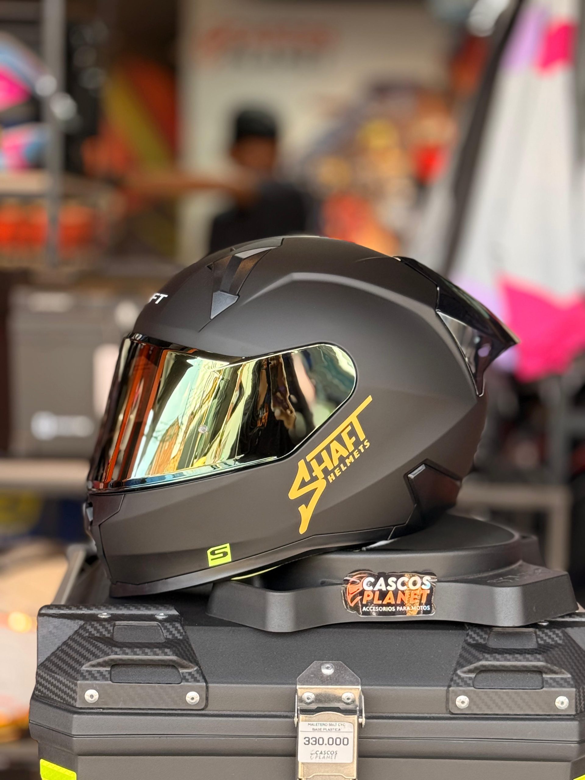 Casco Integral Shaft 560 Solid Negro Dorado - Imagen 3