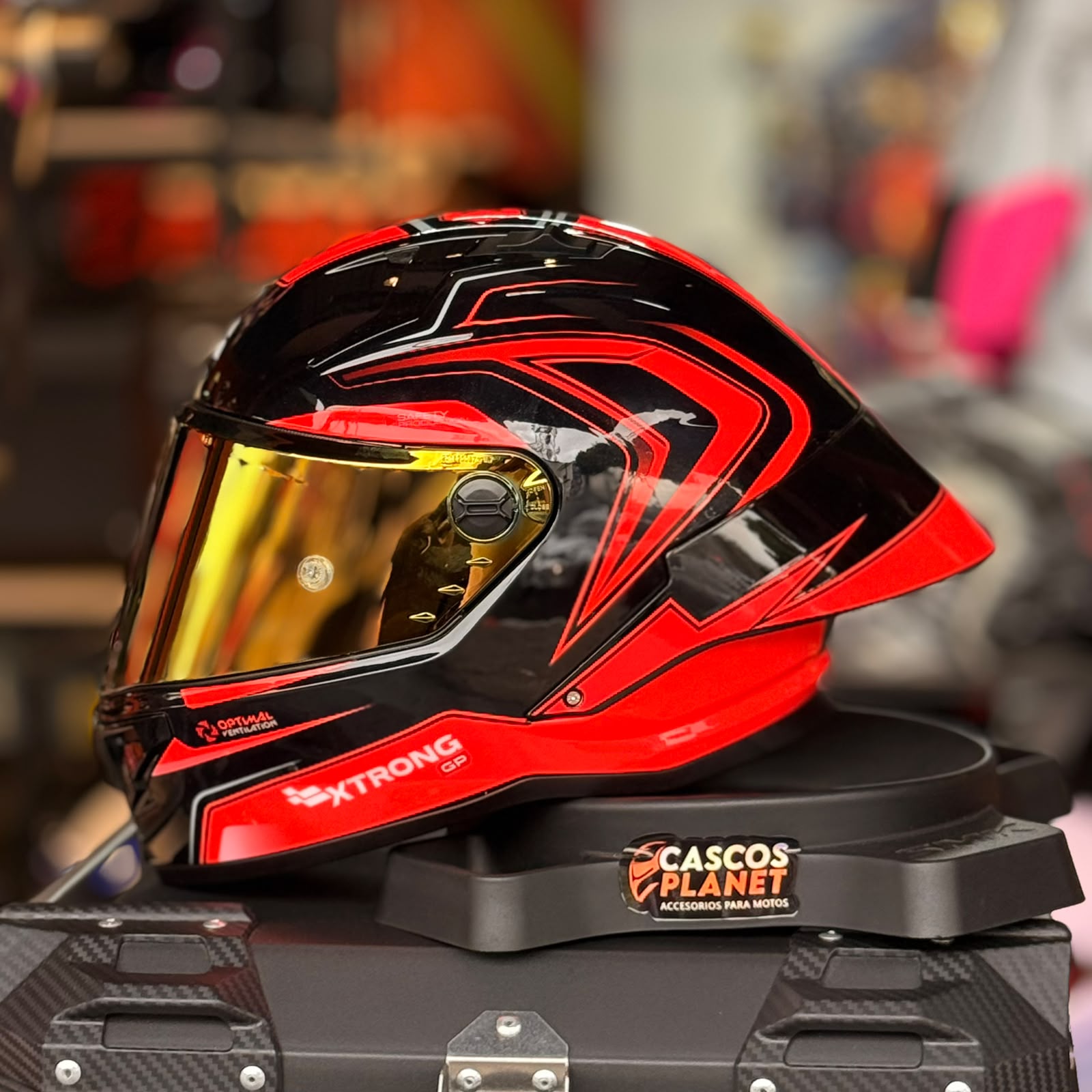 Casco Integral Xtrong R1 Totally Negro Rojo Brillo - Imagen 4